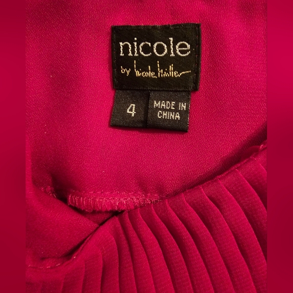 NICOLE by Nicole Miller Rose Buds Flouncy Pleated Dress (4) - Picture 11 of 12